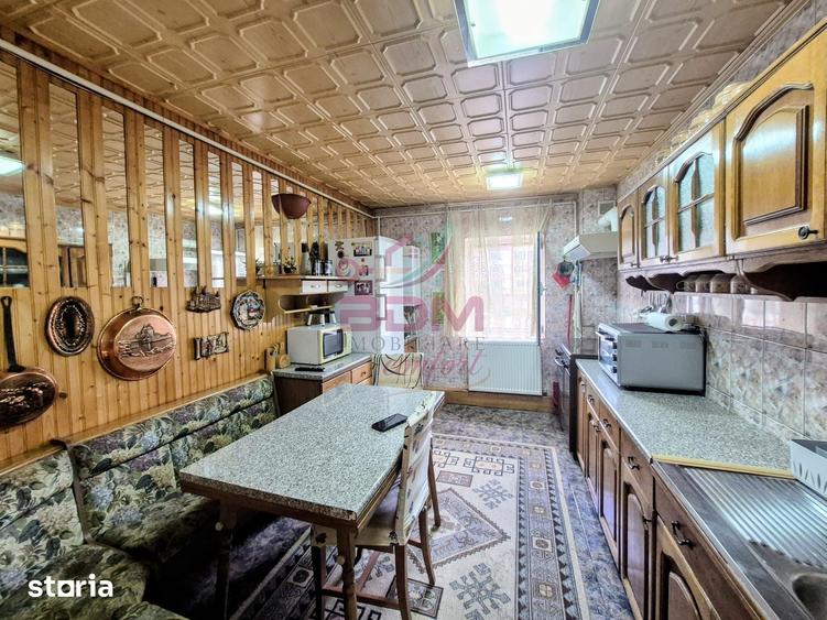 Apartament cu 4 camere decomandat în Central