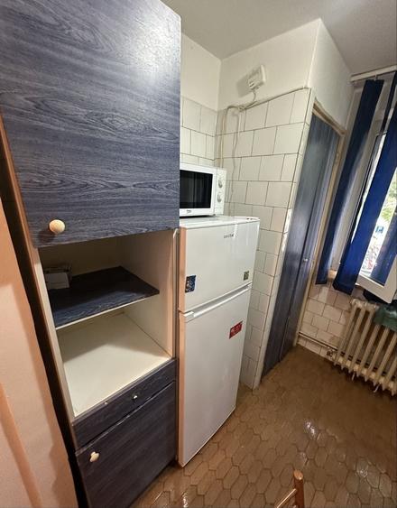 Garsonieră decomandată în Titan