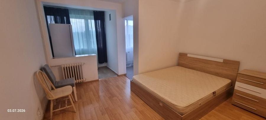 Garsonieră decomandată în Runcu