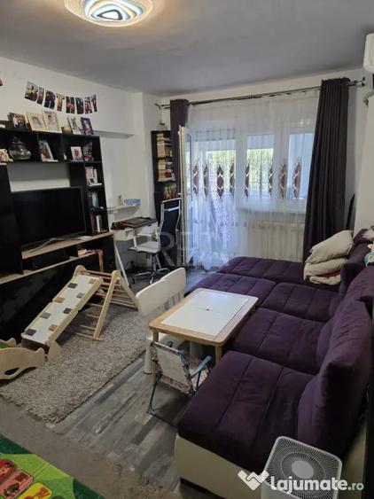 Apartament cu 3 camere semidecomandat în Dristor