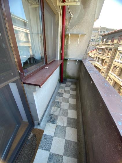 Apartament cu 4 camere semidecomandat în Universitate