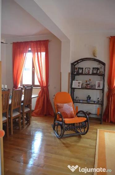 Casă cu 1 camere cu Teren 1627 Mp în Central