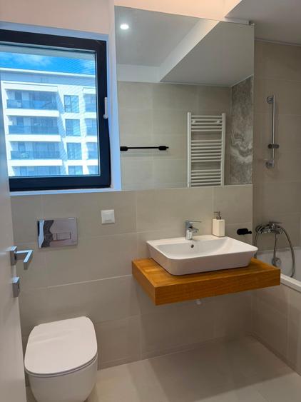 Apartament cu 3 camere decomandat în Aviației