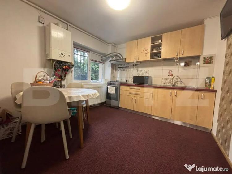 Apartament cu 2 camere semidecomandat în Micro 5