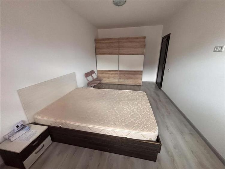 Apartament cu 2 camere semidecomandat în Sânpetru
