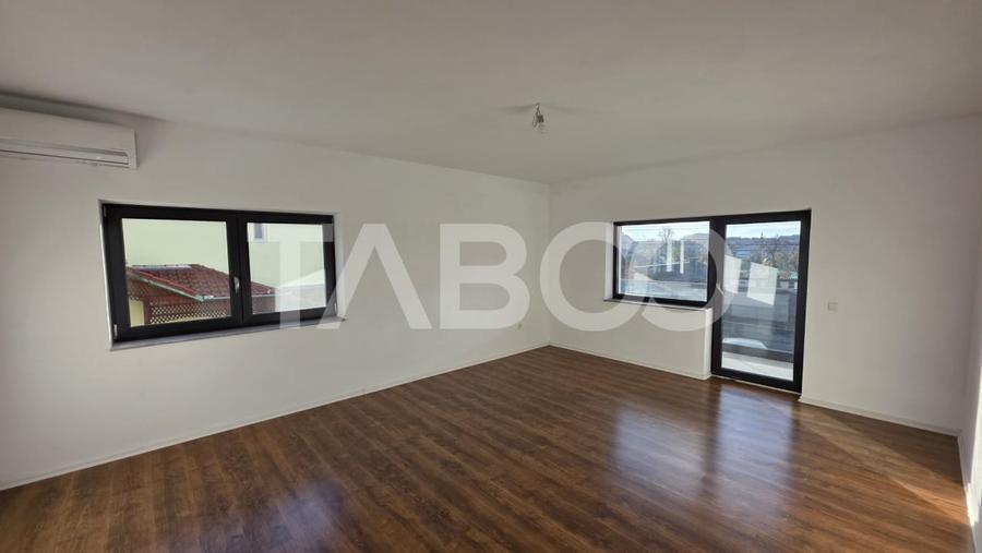 Apartament cu 3 camere decomandat în Sebeș
