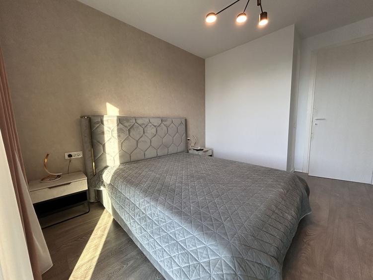 Apartament cu 2 camere semidecomandat, mobilat în Aviației