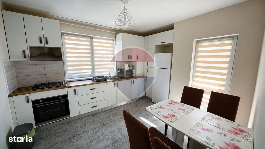 Apartament cu 3 camere semidecomandat în Central