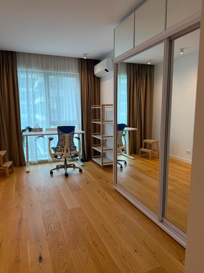 Apartament cu 3 camere decomandat în Aviației