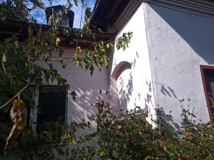 Casă cu 3 camere în Tărtășești