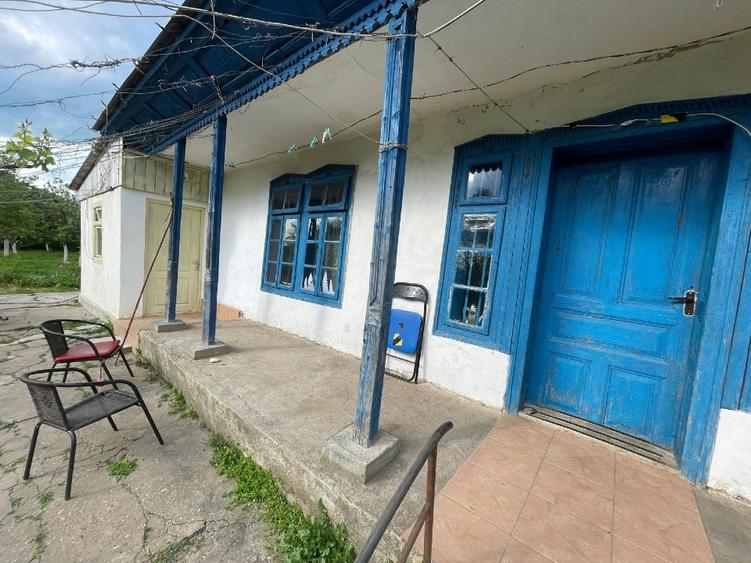 Casă individuală cu 3 camere cu Teren 2000 Mp în Stănești