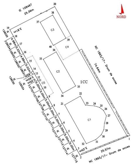 Casă individuală cu 14 camere cu Teren 2090 Mp în Central