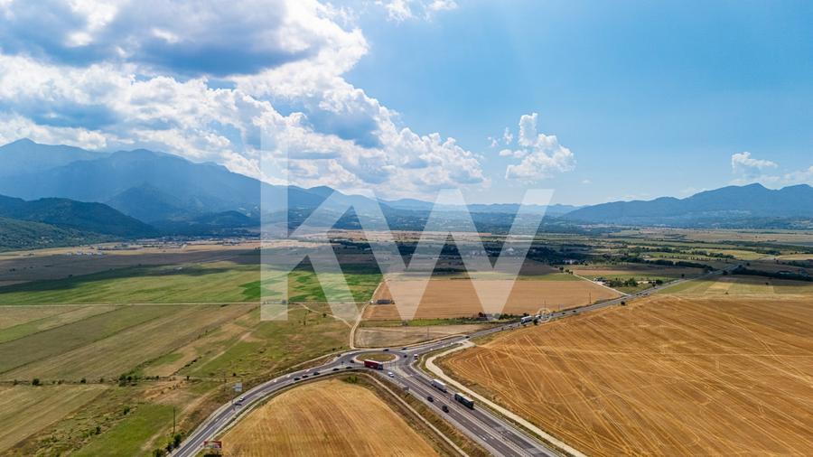 Teren Construcții intravilan de 786 mp, în Râșnov