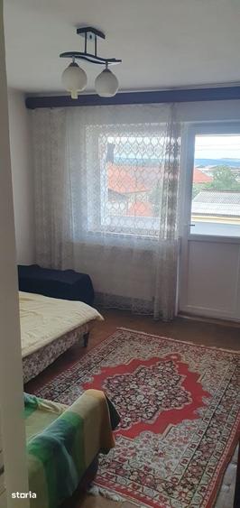 Apartament cu 2 camere decomandat, mobilat în Exterior Vest