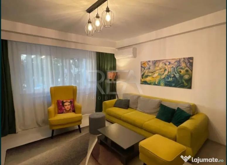 Apartament cu 3 camere decomandat în Sebastian
