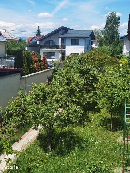 Casă cu 6 camere cu Teren 882 Mp în Bănești