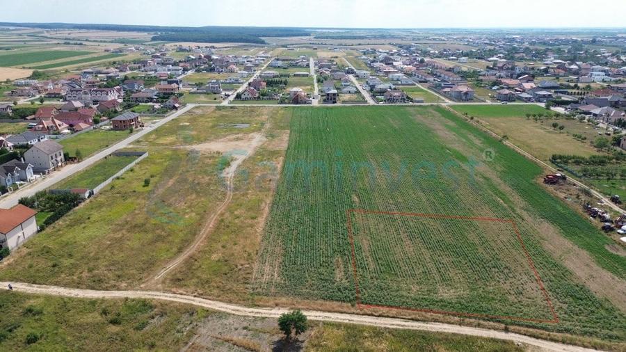 Teren Construcții intravilan de 2079 mp, în Sânmartin