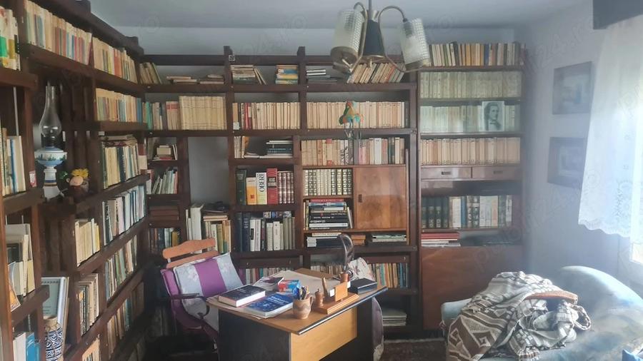 Casă cu 7 camere cu Teren 1200 Mp în Central