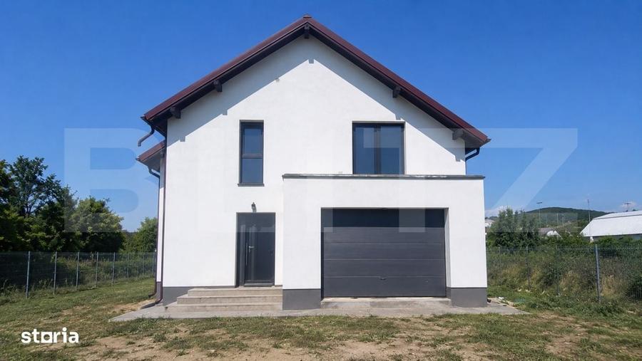 Casă cu 4 camere decomandat în Vânători