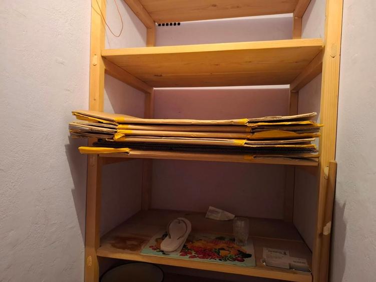 Apartament cu 3 camere semidecomandat în Grivița