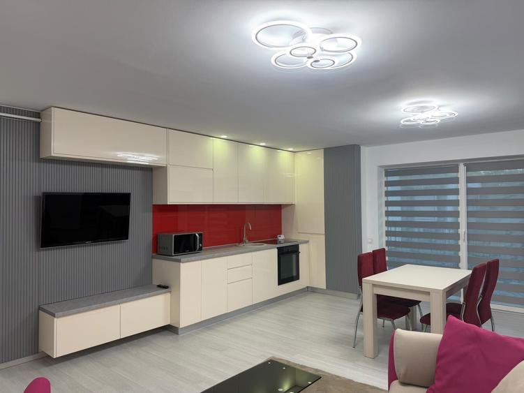 Apartament cu 3 camere decomandat în Unirii