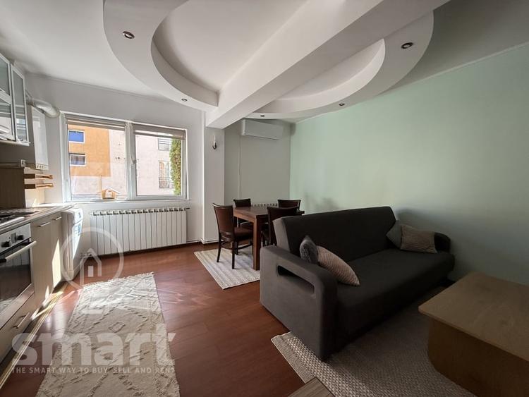 Apartament cu 2 camere semidecomandat, mobilat în Bună Ziua