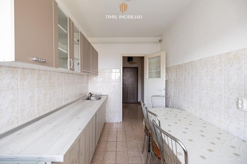 Apartament cu 2 camere semidecomandat, mobilat în Complex Studențesc