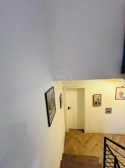 Duplex cu 4 camere cu Canalizare în Florești