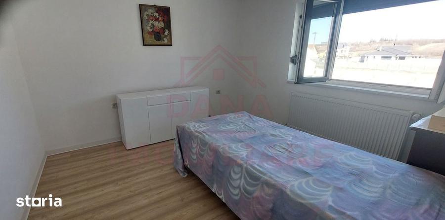 Casă cu 5 camere cu Canalizare în Central