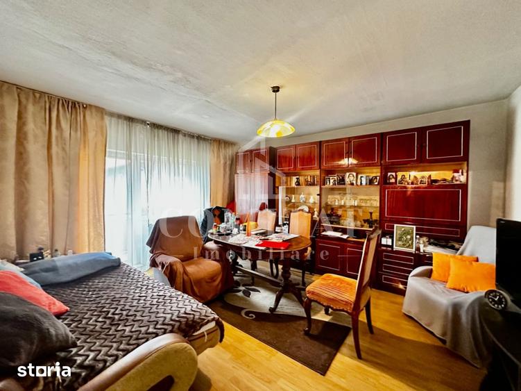 Apartament cu 4 camere decomandat în Dâmbul Rotund