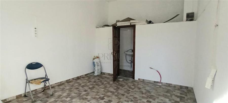 Spațiu comercial, de 20 mp, în Traian