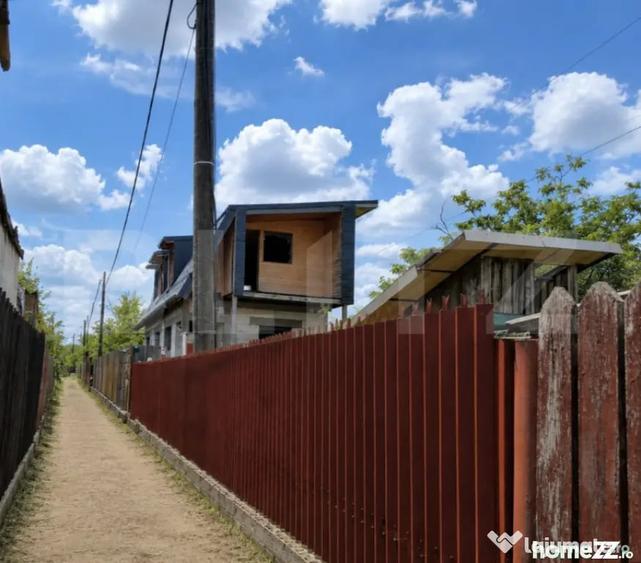 Casă cu 3 camere cu Teren 335 Mp în Brestei