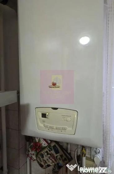 Apartament cu 3 camere decomandat în Piața Centrală