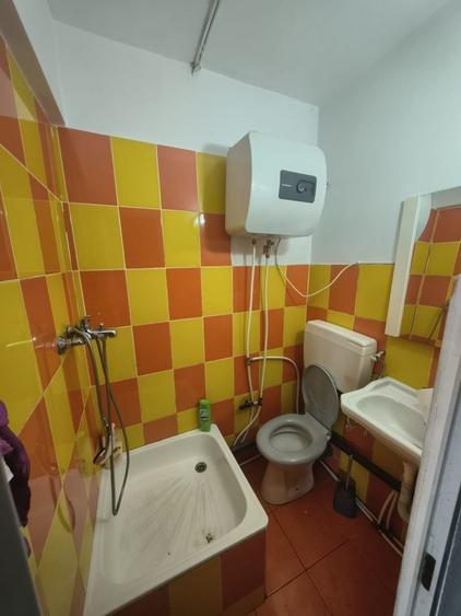 Garsonieră decomandată în Vărsătura