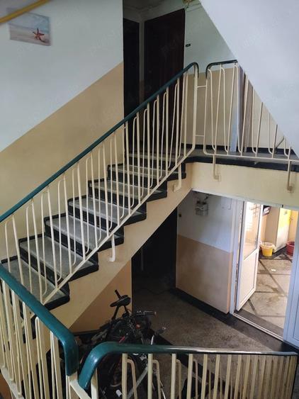 Apartament cu 2 camere semidecomandat în Podul de Piatră