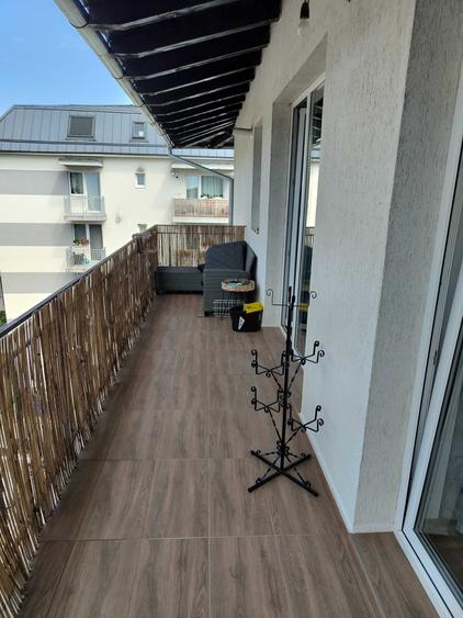 Apartament cu 3 camere nedecomandat în Florești