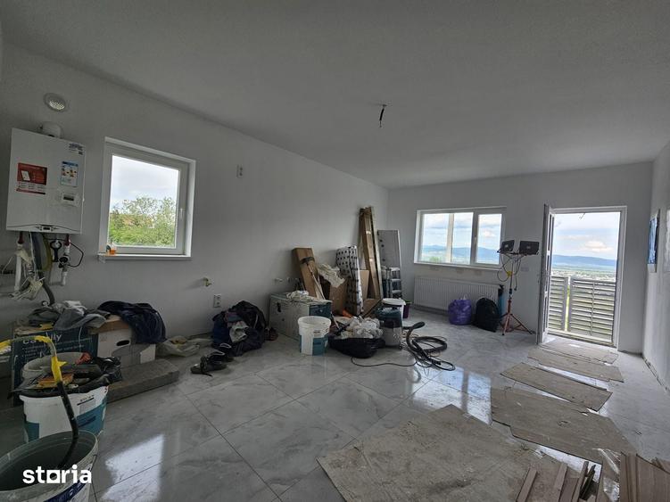 Casă cu 3 camere cu Teren 600 Mp în Central