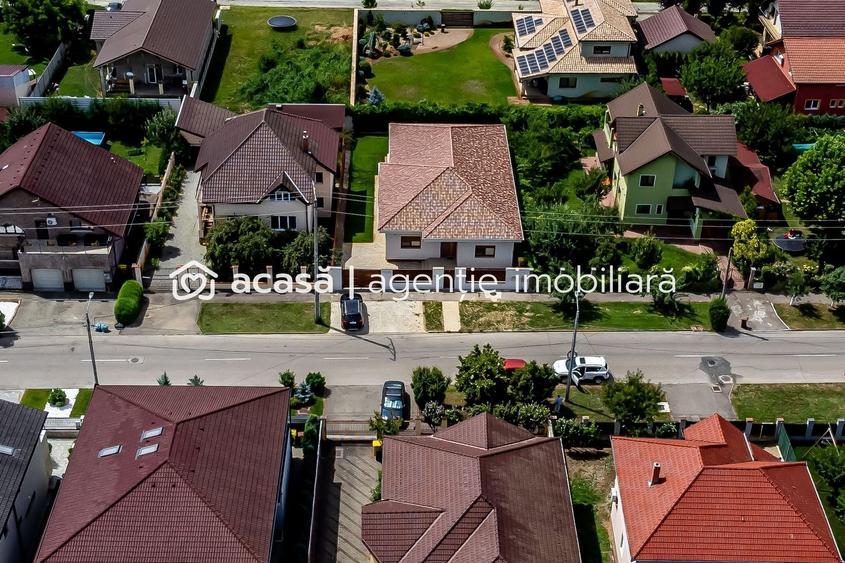 Casă individuală cu 4 camere cu Canalizare în Aradul Nou