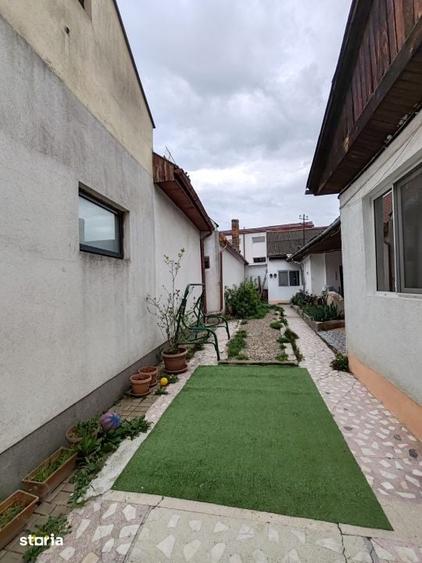 Casă cu 4 camere cu Teren 320 Mp în Orașul Vechi