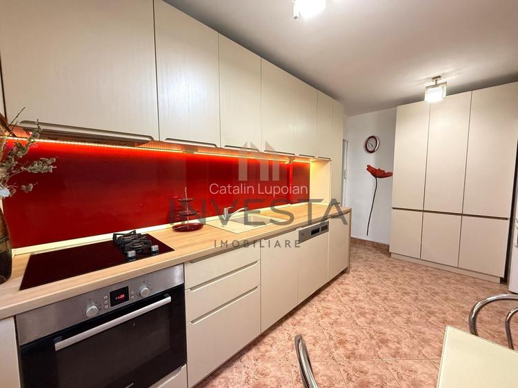 Apartament 3 camere cu balcon, etaj intermediar, cartier Gheorgheni!