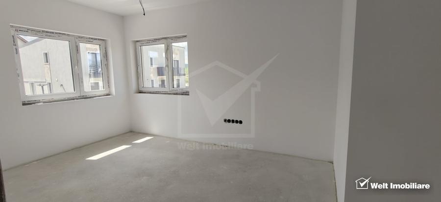 Casă individuală cu 4 camere cu Canalizare în Dezmir