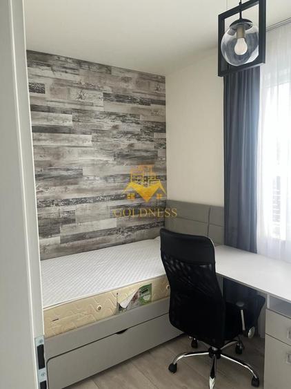 Apartament cu 4 camere semidecomandat, mobilat în Florești