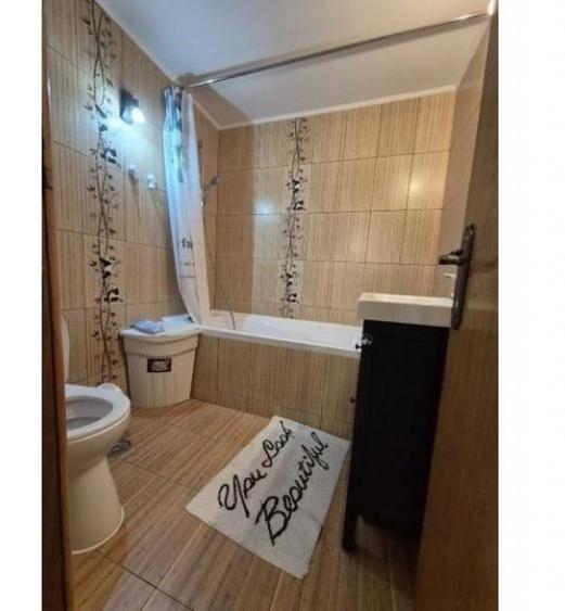 Apartament cu 3 camere decomandat în Muncii