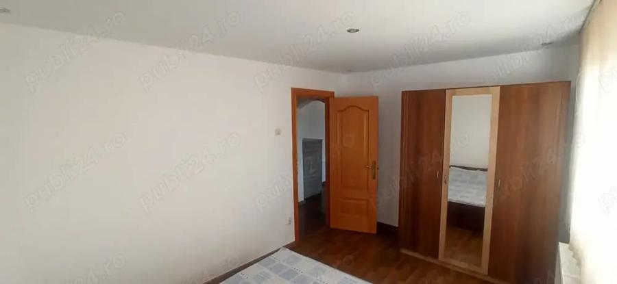 Apartament cu 2 camere semidecomandat în Micro 11
