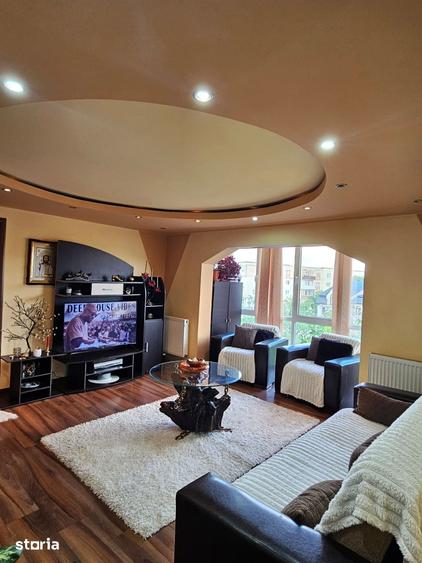 Apartament cu 2 camere decomandat, mobilat în Central