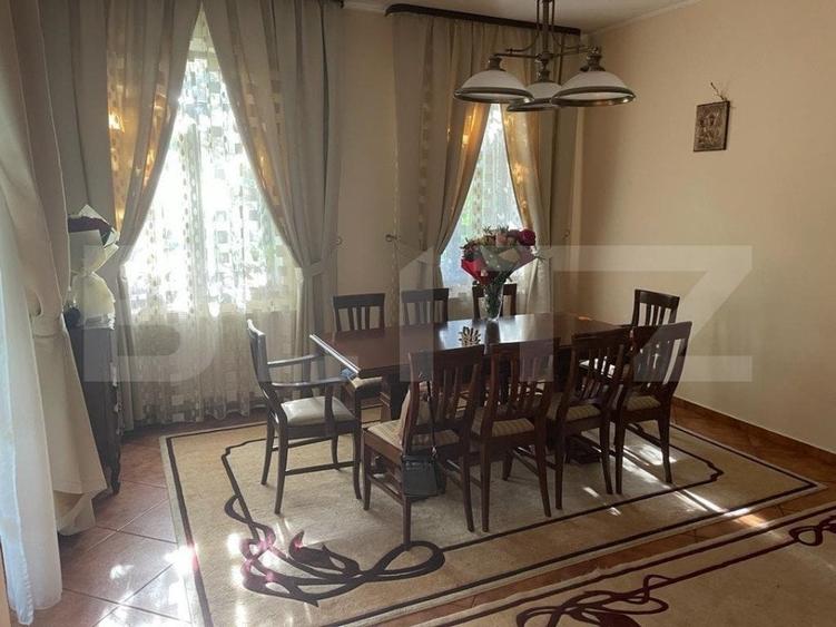 Casă individuală cu 6 camere cu Canalizare în Tătărași