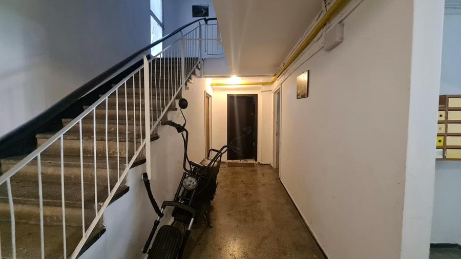 Apartament cu 3 camere decomandat în Răcădău