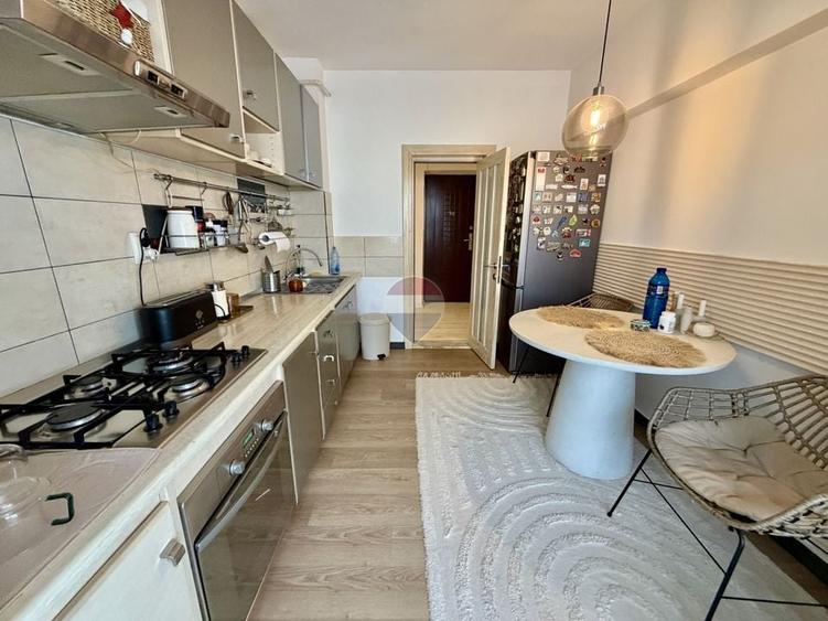 Apartament cu 3 camere decomandat în Brăilei