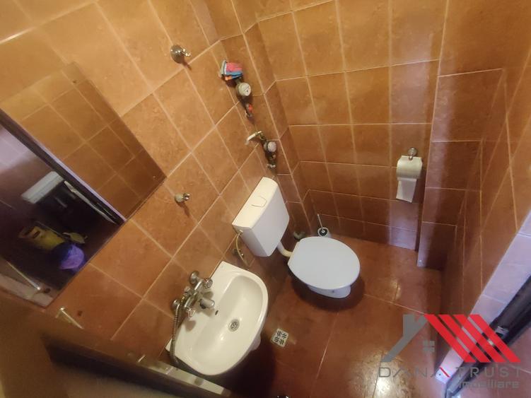 Complexul Studentesc - Garsoniera  17 mp - 200 euro - 10