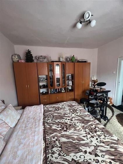 Casă individuală cu 3 camere cu Teren 2253 Mp în Josani (Măgești)